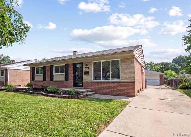Property at 14900 Cavell St, Livonia, MI 48154, 3 beds, 2 baths
