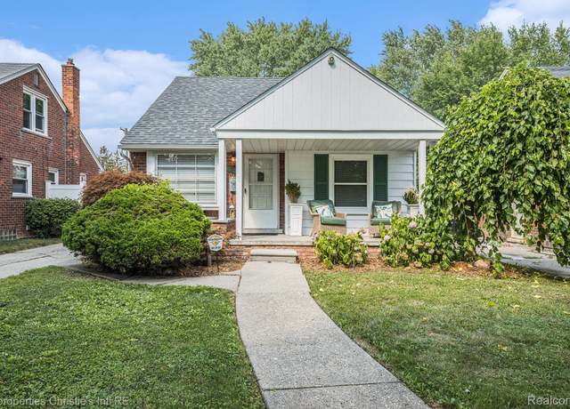 Property at 19711 Damman St, Harper Woods, MI 48225, 3 beds, 1.5 baths