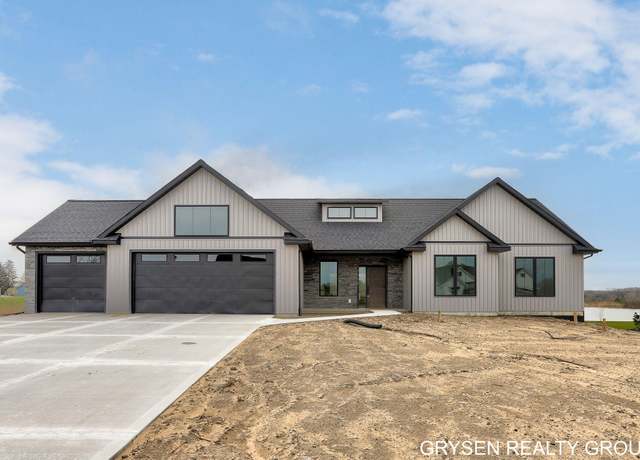 Property at 12508 Nora Ct, Allendale, MI 49401, 3 beds, 2.5 baths
