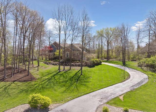 Property at 8504 Riverwalk Dr, Fenton, MI 48430, 5 beds, 5 baths