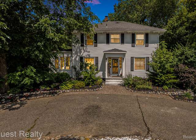 Property at 2577 John R Rd, Rochester Hills, MI 48307, 4 beds, 2 baths