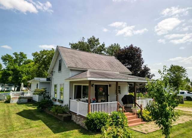 Property at 515 Locust St, Howard City, MI 49329, 3 beds, 2 baths