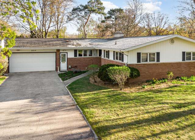Property at 2015 Airfield Ln, Midland, MI 48642, 3 beds, 2.5 baths