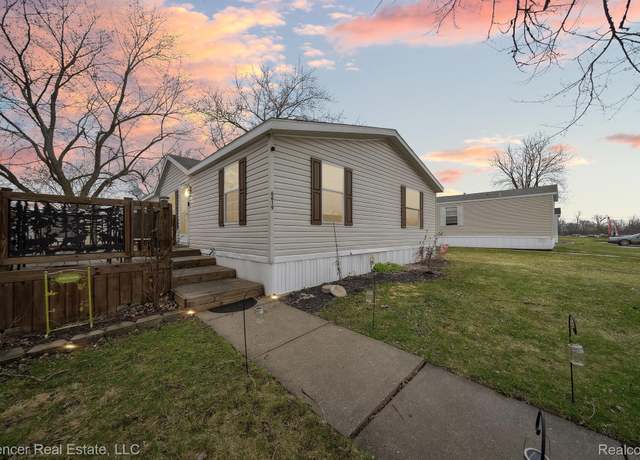 Property at 6619 Sleepy Hollow Blvd, Holly, MI 48442, 4 beds, 2 baths