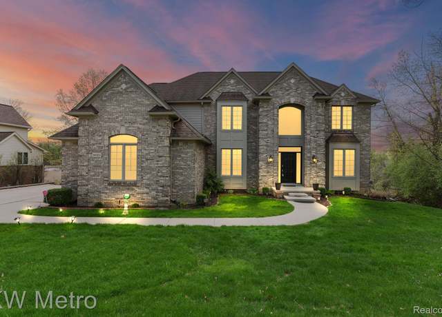 Property at 9025 Huron Bluffs Dr, White Lake, MI 48386, 5 beds, 3.5 baths