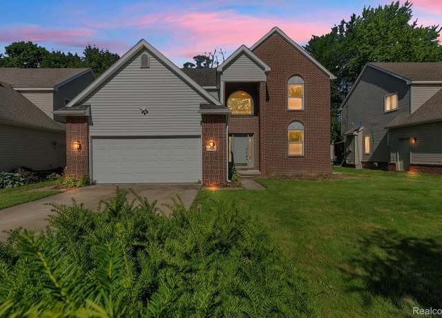 Property at 19059 Brentwood St, Livonia, MI 48152, 4 beds, 2.5 baths