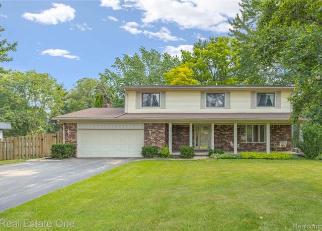 Property at 6995 Allen Hill Ct, Clarkston, MI 48348, 4 beds, 2.5 baths