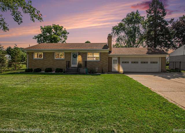 Property at 5417 Leland St, Brighton, MI 48114, 3 beds, 2 baths