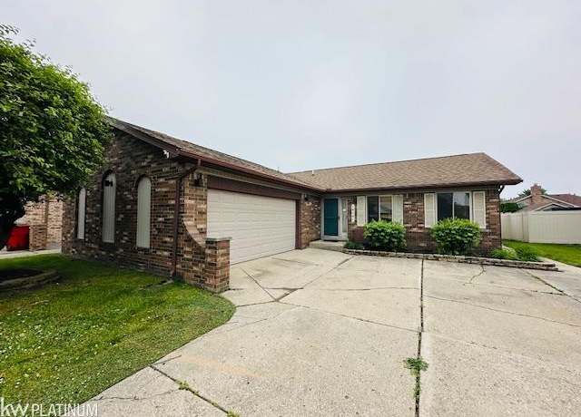 Property at 16754 Sarno Dr, Macomb, MI 48044, 3 beds, 2.5 baths