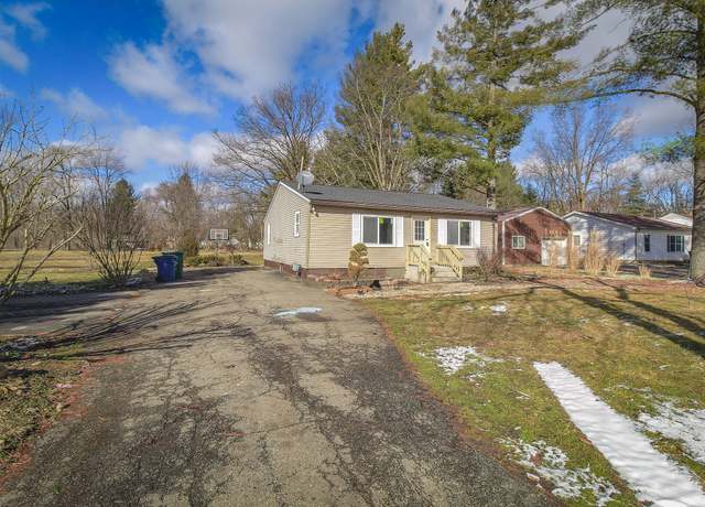 Property at 2437 Roosevelt Ave, Kalamazoo, MI 49004, 3 beds, 1 bath