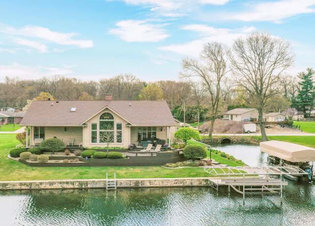 Property at 68940 Island Dr, Edwardsburg, MI 49112, 3 beds, 2 baths