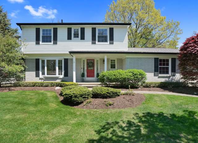 Property at 430 Chester Ct, South Lyon, MI 48178, 4 beds, 2.5 baths