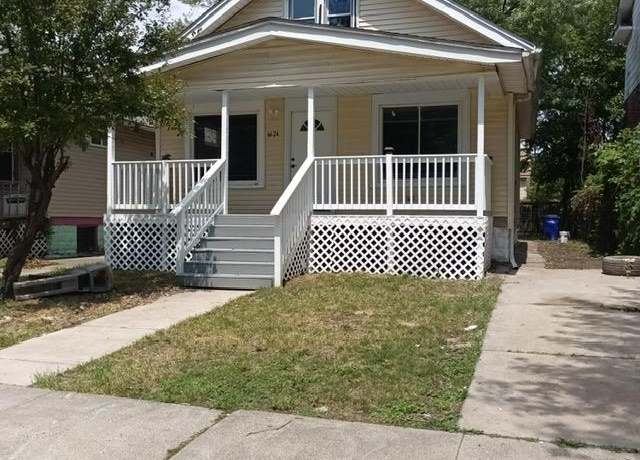 Property at 6624 SW Barton St, Wyandotte, MI 48210, 3 beds, 1 bath