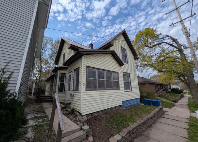 Property at 310 Sycamore St, Manistee, MI 49660, 3 beds
