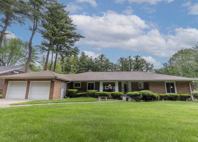 Property at 4680 Pinehaven Dr, Saginaw, MI 48638, 3 beds, 2.5 baths