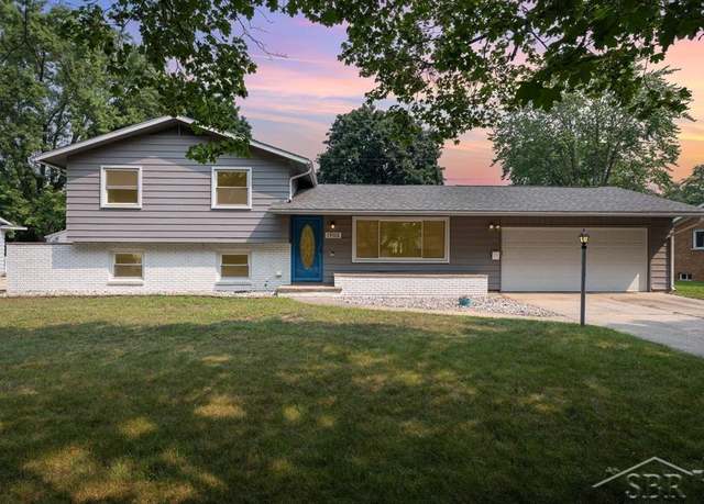 Property at 1905 Wyllys St, Midland, MI 48640, 4 beds, 1.5 baths