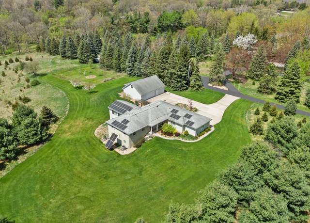 Property at 5480 Kensington Rd, Brighton, MI 48114, 3 beds, 2 baths