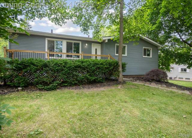Property at 2844 Rose Center Rd, Highland, MI 48356, 3 beds, 1.5 baths