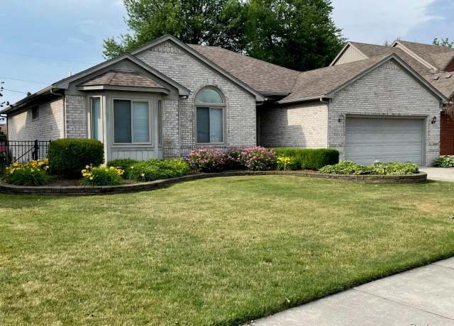 Property at 23287 Angel Park Dr, Macomb, MI 48042, 3 beds, 2.5 baths