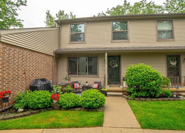 Property at 27028 Winchester St, Trenton, MI 48183, 2 beds, 1.5 baths