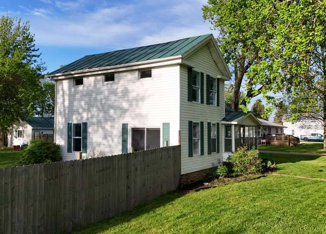 Property at 414 E Union St, Coldwater, MI 49036, 3 beds, 1 bath