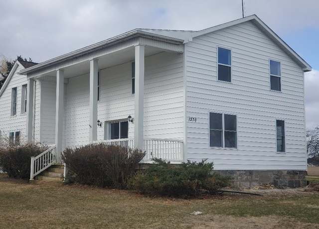 Property at 1370 E Pickard Rd, Mt Pleasant, MI 48858, 7 beds, 3 baths