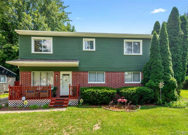 Property at 21456 Flanders St, Farmington, MI 48335, 5 beds, 3 baths