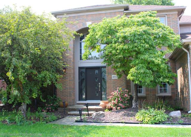 Property at 48711 Cross Creek Dr, Macomb Township, MI 48044, 3 beds, 3.5 baths