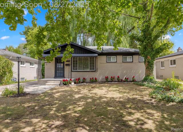 Property at 524 E Rose Ave, Garden City, MI 48135, 3 beds, 1.5 baths