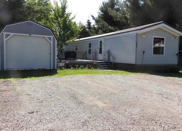 Property at 5405 Shawn St, Croswell, MI 48422, 2 beds, 1 bath