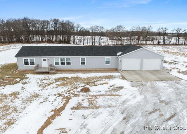 Property at 2135 Jefferson Rd, Ionia, MI 48846, 3 beds, 2 baths