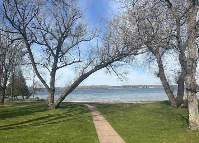 Property at 4673 N Crossover Dr, Bellaire, MI 49615, 2 beds, 3 baths