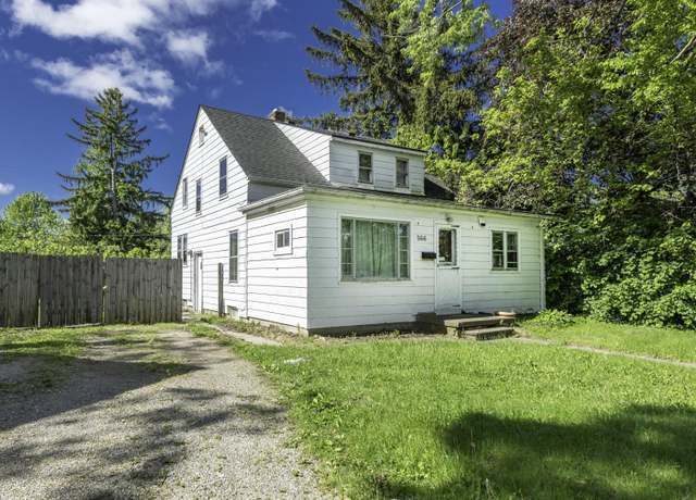 Property at 566 Davis St, Ypsilanti, MI 48198, 4 beds, 1 bath