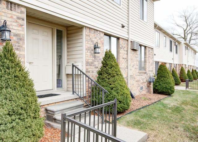 Property at 1700 River Rd #9, Marysville, MI 48040, 2 beds, 1.5 baths