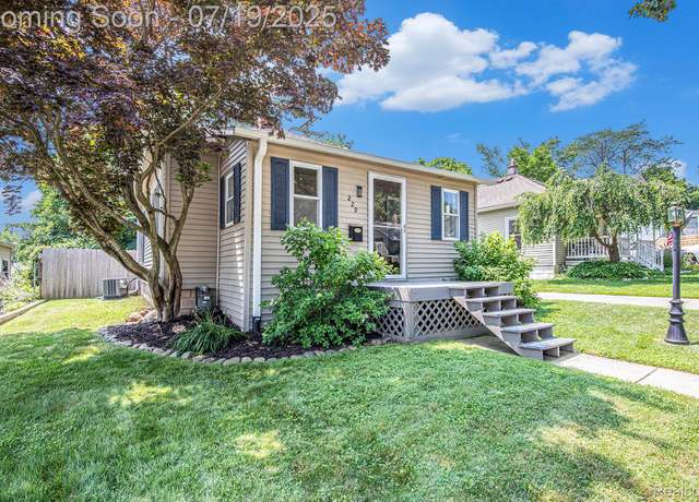 Property at 229 W Lafayette St, Romeo, MI 48065, 2 beds, 1 bath