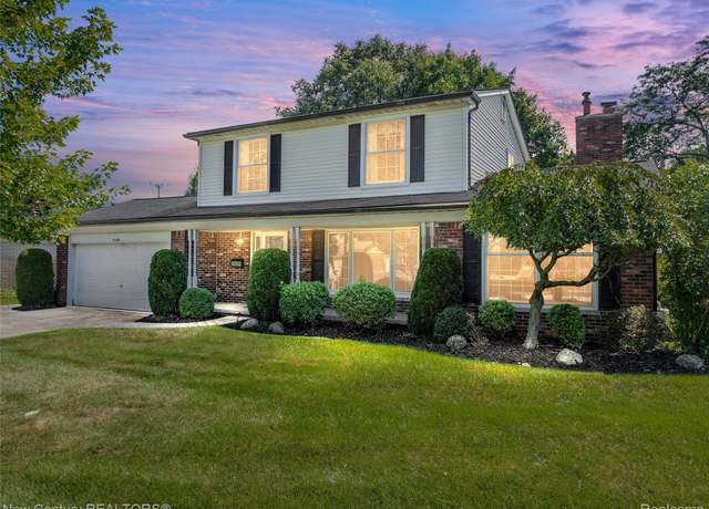 Property at 5140 Babbit Dr, Troy, MI 48085, 3 beds, 1.5 baths