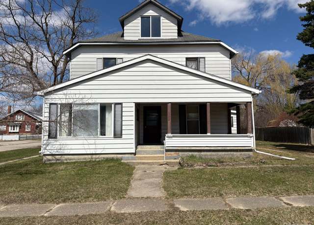 Property at 209 W Aldrich St, Capac Village, MI 48014, 5 beds, 2 baths