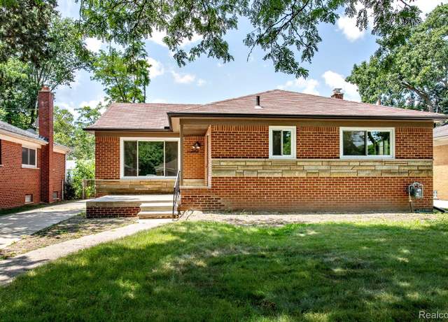 Property at 23461 Avon Rd, Oak Park, MI 48237, 3 beds, 1.5 baths