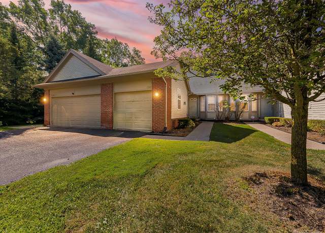 Property at 1240 University Dr, Pontiac, MI 48342, 2 beds, 2.5 baths