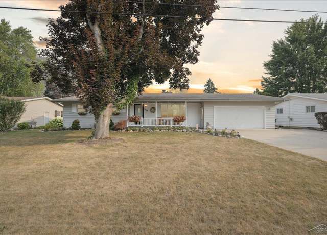 Property at 2923 Thunderbird Dr, Monitor Charter Township, MI 48706, 3 beds, 1.5 baths