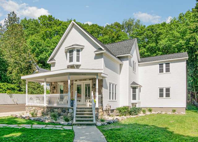 Property at 404 Michigan Ave, Frankfort, MI 49635, 5 beds, 3 baths