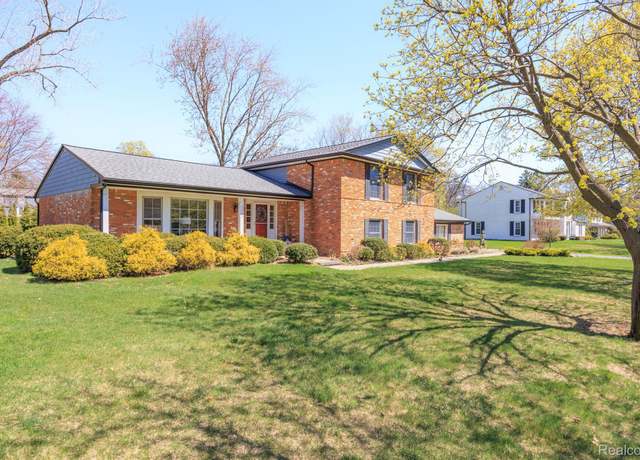 Property at 2960 Timberwyck Trail Dr, Troy, MI 48098, 4 beds, 3 baths