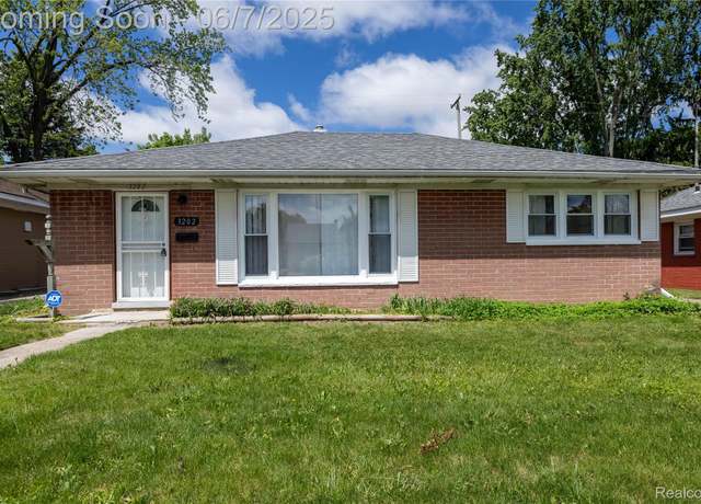 Property at 3202 Cherokee Ave, Flint, MI 48507, 3 beds, 1 bath