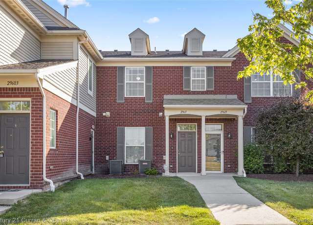 Property at 29611 Fox Run Cir, Warren, MI 48092, 2 beds, 2 baths