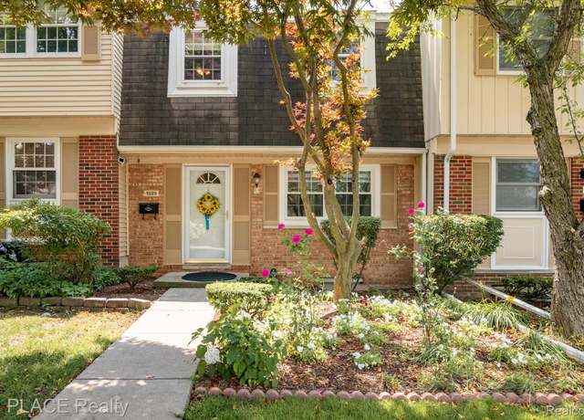 Property at 1599 Brentwood Dr, Troy, MI 48098, 3 beds, 1.5 baths