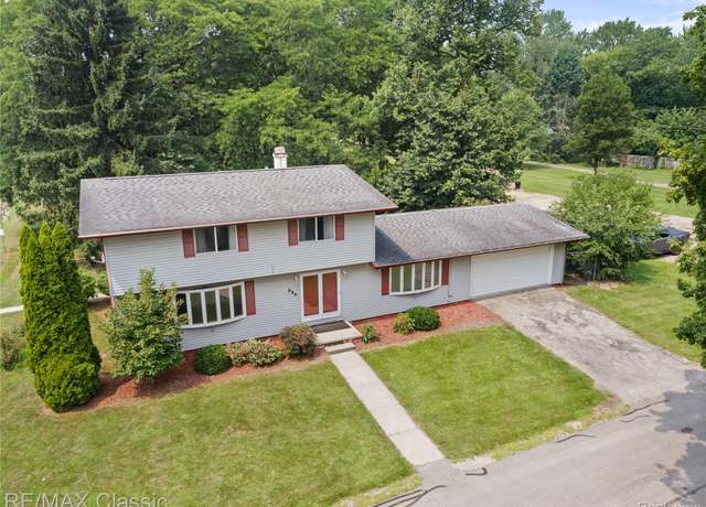 Property at 594 Maple Vista St, Imlay City, MI 48444, 5 beds, 2 baths