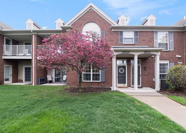 Property at 29720 Heritage Pkwy, Warren, MI 48092, 2 beds, 2 baths