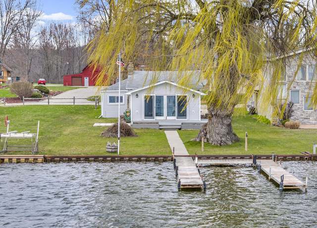 Property at 8033 S Portage Rd, Jackson, MI 49201, 2 beds, 1 bath