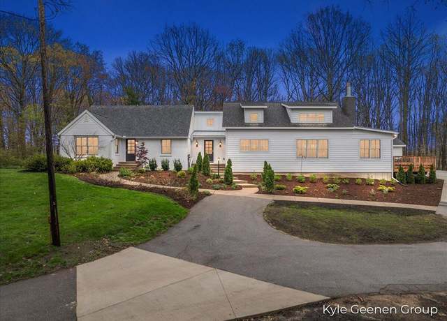 Property at 15606 Quincy St, Holland, MI 49424, 5 beds, 4 baths