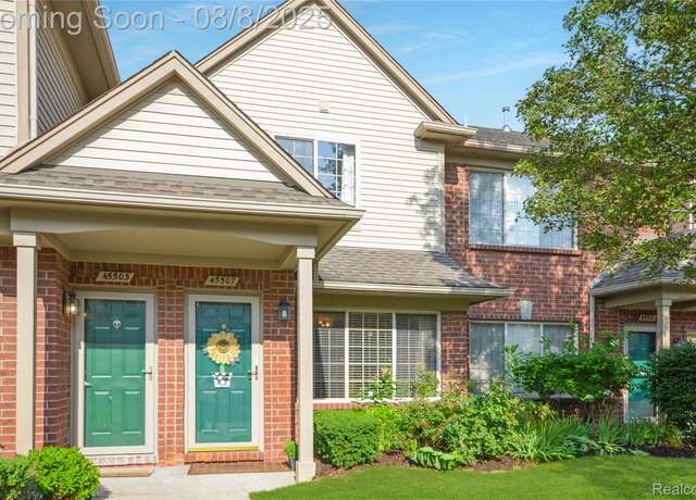 Property at 45507 Hidden View Ct, Utica, MI 48315, 2 beds, 2 baths